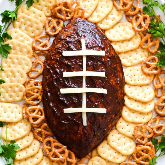BBQ Pulled Pork Cheese Ball - Recipe photo by mymoderncookery
