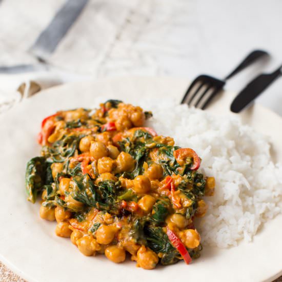 Healthy Chickpea Spinach Curry - Recipe photo by AscensionKitchen
