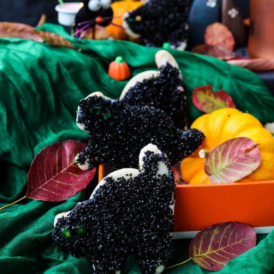 Halloween Shortbread Cat Cookies - Recipe photo by havocinthekitchen