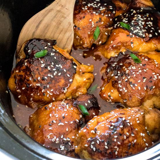 Slow Cooker Honey Sriracha Chicken - Recipe photo by ChefSavvy
