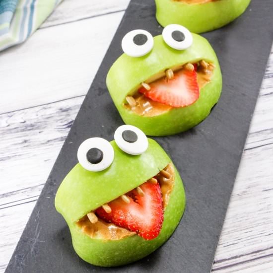 Monster Apple Bites - Recipe photo by CrayonsAndCravings