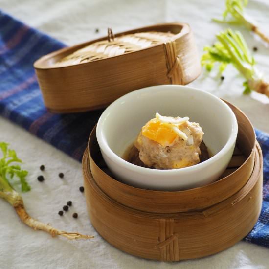 Salted Egg with Steamed Minced Pork - Recipe photo by Praewey