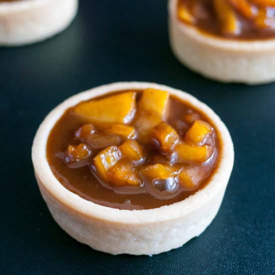 Cinnamon Caramel Apple Tarts - Recipe photo by VeenaAzmanov
