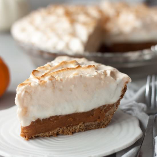 Marshmallow Meringue Pumpkin Pie - Recipe photo by Miss_Whisk
