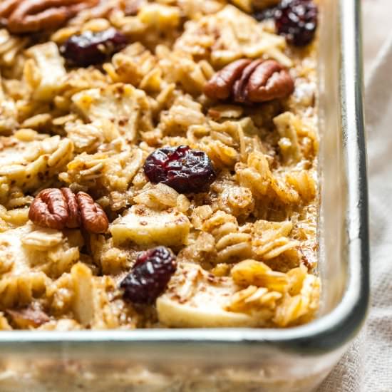 Baked Oatmeal with Apples - Recipe photo by platedcravings