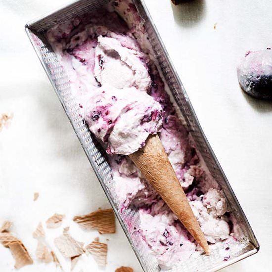 Blackberry & Mascarpone Ice Cream - Recipe photo by snapsfotografia