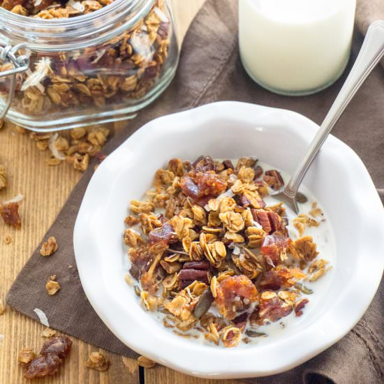Maple Pecan Pumpkin Spice Granola - Recipe photo by Foodtasia
