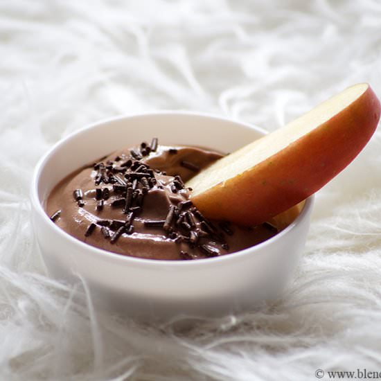 Chocolate Greek Yogurt Fruit Dip - Recipe photo by blend with spices