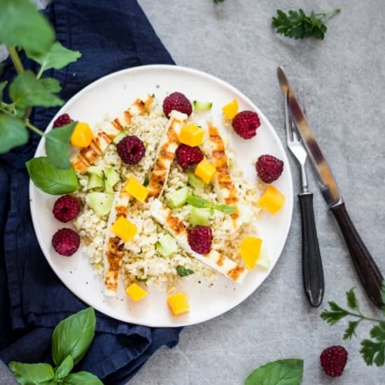 Bulgur with Grilled Halloumi Cheese - Recipe photo by Mienta