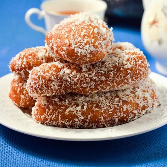 Mama's Traditional Koeksisters - Recipe photo by meyerfoodblog