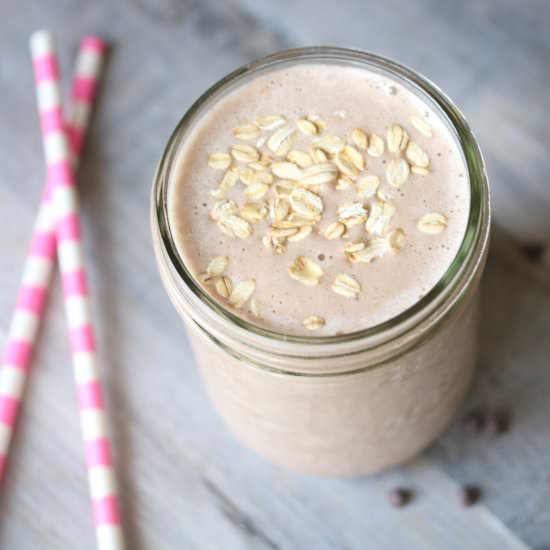 Chunky Chocolate Protein Shake - Recipe photo by DIYactive