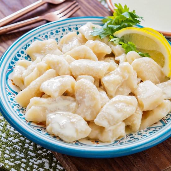 Macaroon Bil Toum - Recipe photo by TaraMar