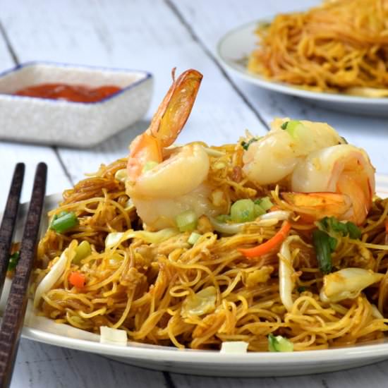 Singapore Noodles (Rice Vermicelli) - Recipe photo by Taste of Asian Food