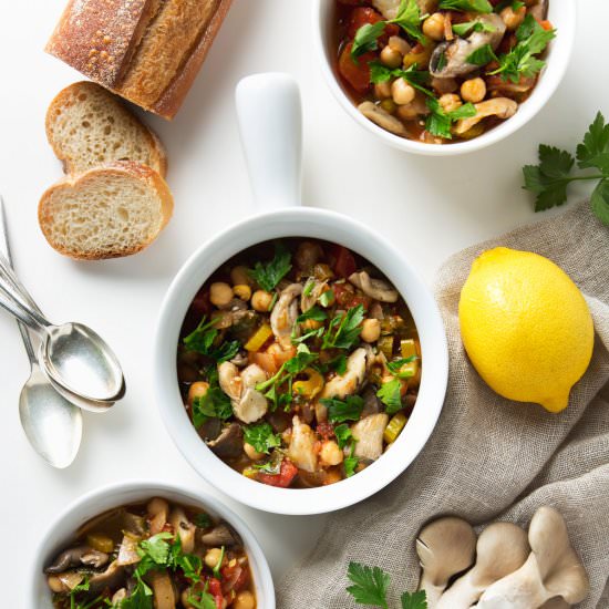 Vegan Cioppino - Recipe photo by PicklesNHoney