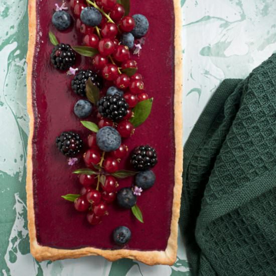 elegant dark berry tart - Recipe photo by fifthfloor.kitchen
