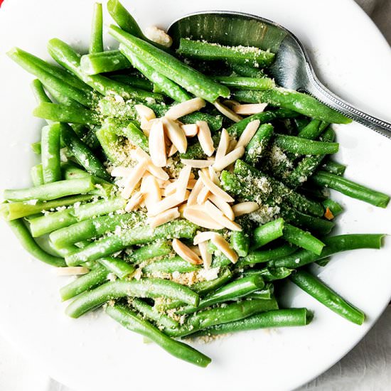 Easy Steamed Green Beans - Recipe photo by On The Go Bites