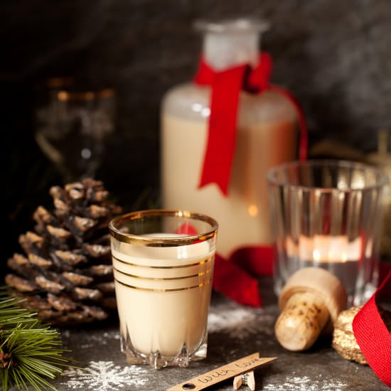 Caramelized White Chocolate Liqueur - Recipe photo by littlesugarsnaps