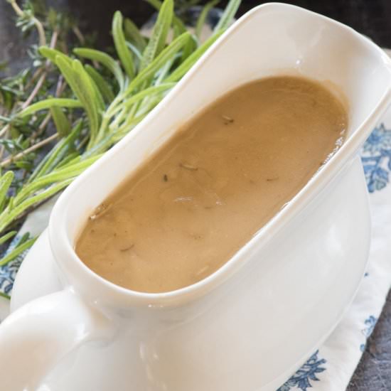 Easy 5 Minute Gravy - Recipe photo by crazyforcrust