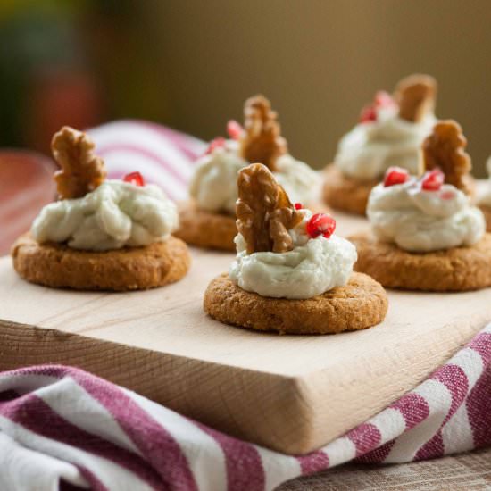 biscuits with Roquefort mousse - Recipe photo by streghetta in cucina