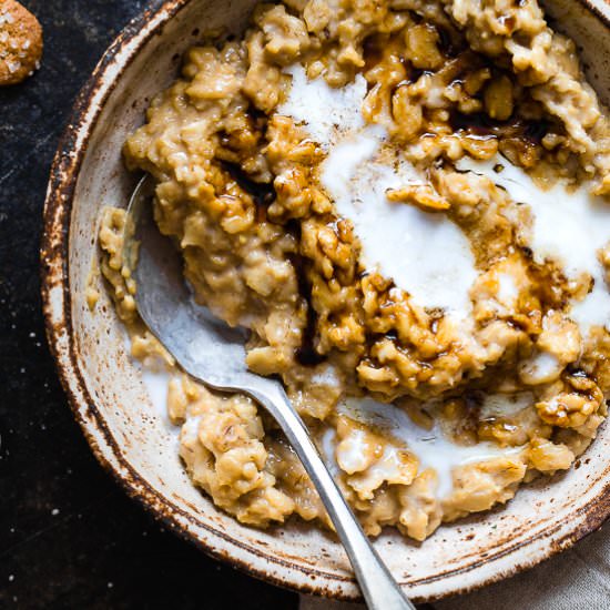 Gingerbread High Protein Oatmeal - Recipe photo by foodfaithfitness