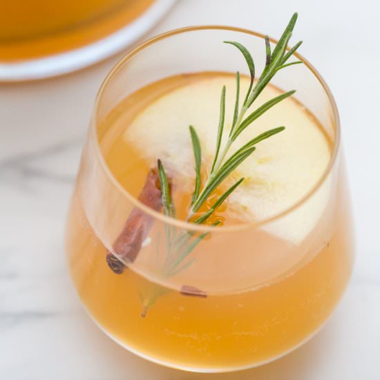 cinnamon apple cider mimosas - Recipe photo by 40aprons