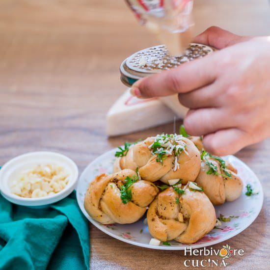 Garlic Parmesan Knots - Recipe photo by Herbivore Cucina