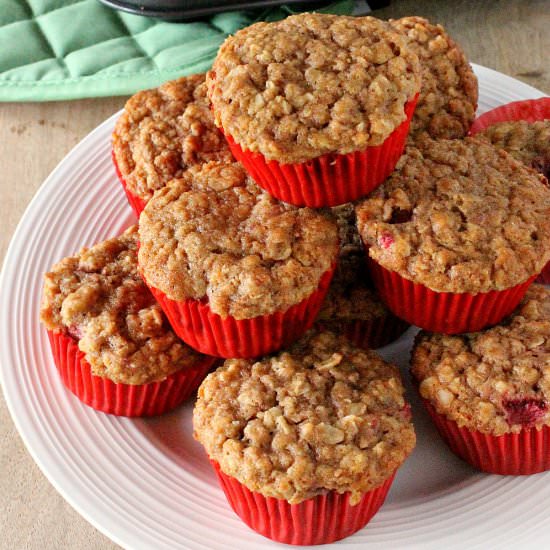 Strawberry Oat Muffins - Recipe photo by thelinkssite