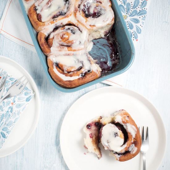 Homemade blueberry cinnamon rolls - Recipe photo by fifthfloor.kitchen
