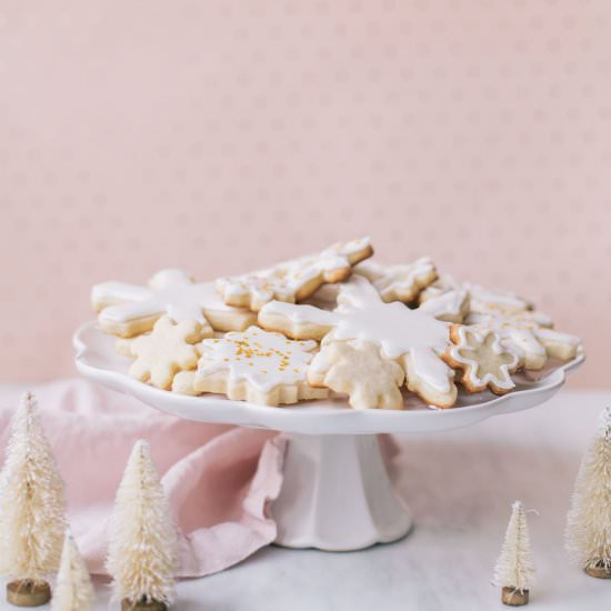 Easy Snowflake Sugar Cookies - Recipe photo by theblondielocks