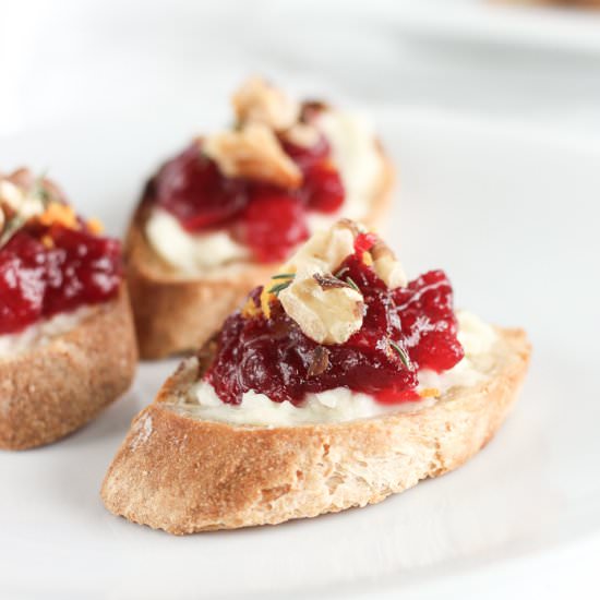 Cranberry Brie Crostini - Recipe photo by Lively Table