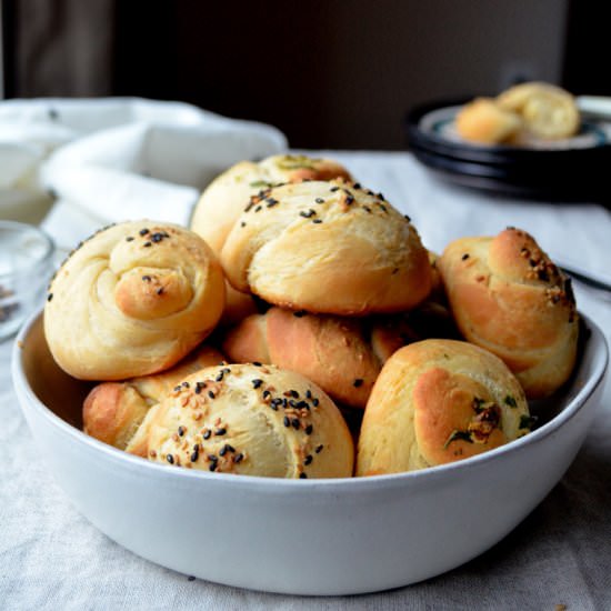 Dinner Rolls Three Ways, Bread Knots - Recipe photo by mama ia blog