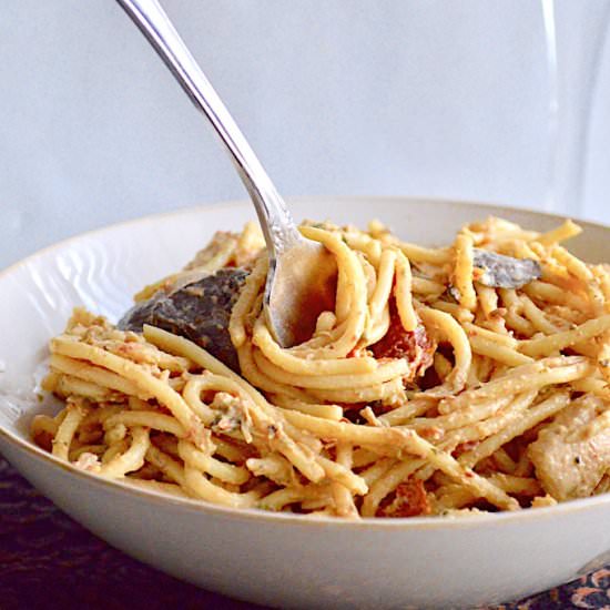 Creamy Tuscan Chicken Spaghetti - Recipe photo by jeanieandluluskitchen