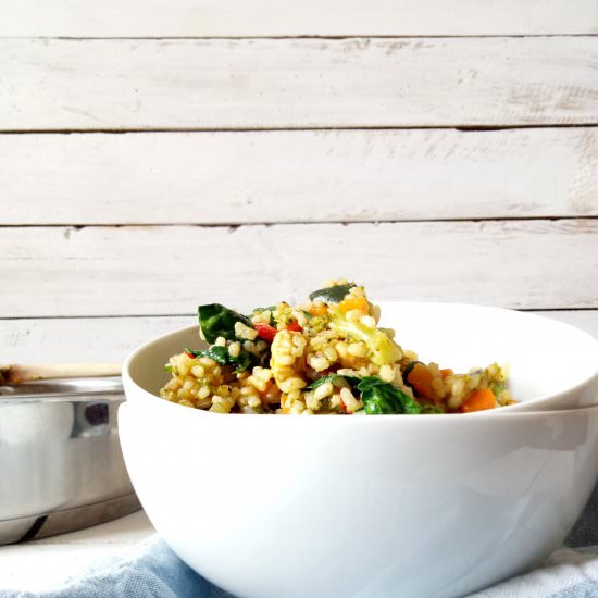Colorful Brown Rice Pilaf with Chicken - Recipe photo by silviamagda