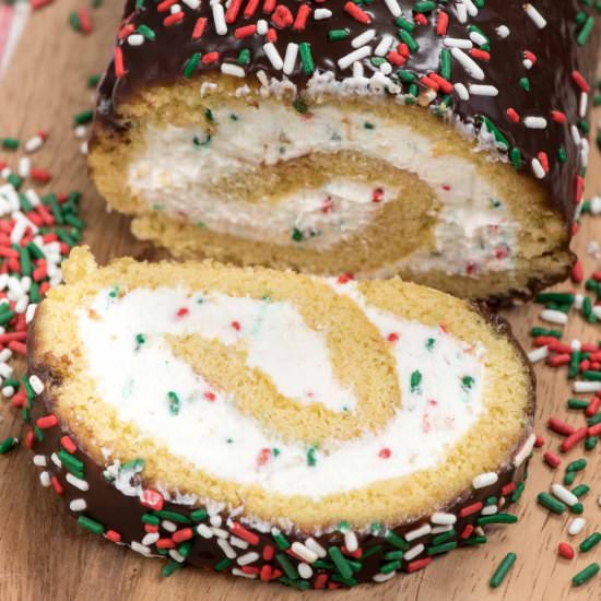 Christmas Cake Roll - Recipe photo by crazyforcrust