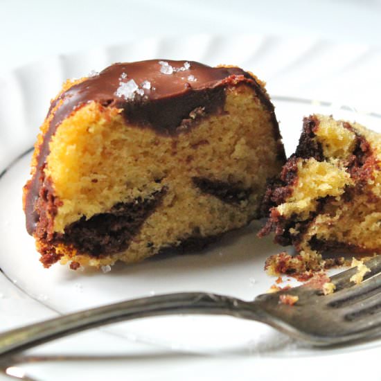 Pumpkin Chai Spice Cakes - Recipe photo by wherethewildcakegrows