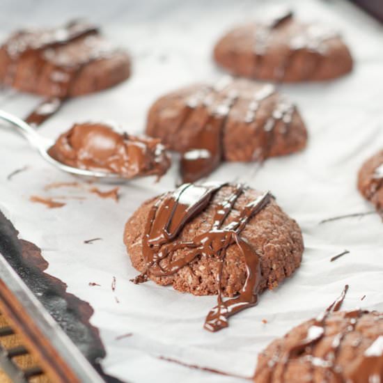 Flourless Filled Nutella Cookies - Recipe photo by MamaGourmand