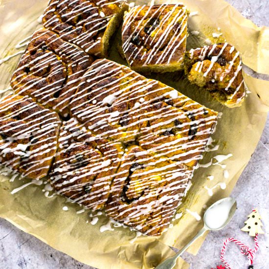 Marzipan & Mincemeat Chelsea Buns - Recipe photo by thevegspace