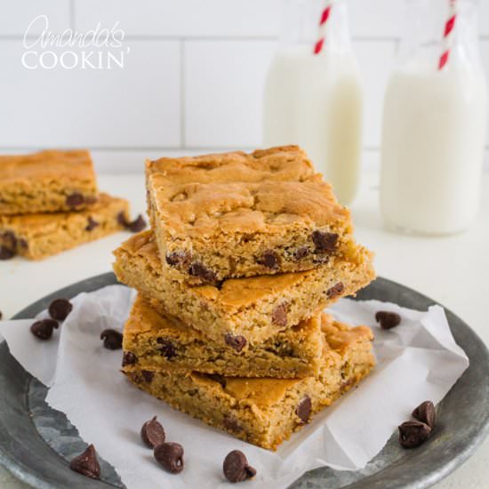 Chocolate Chip Blondies - Recipe photo by amandascookin