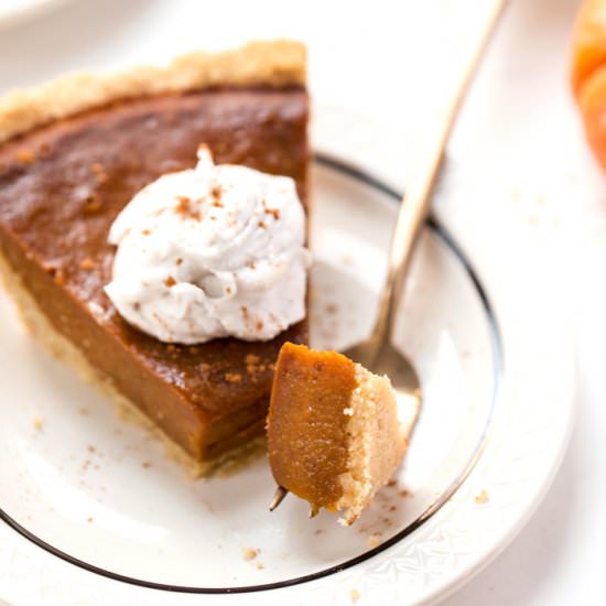 Vegan Pumpkin Pie - Recipe photo by simplyquinoa