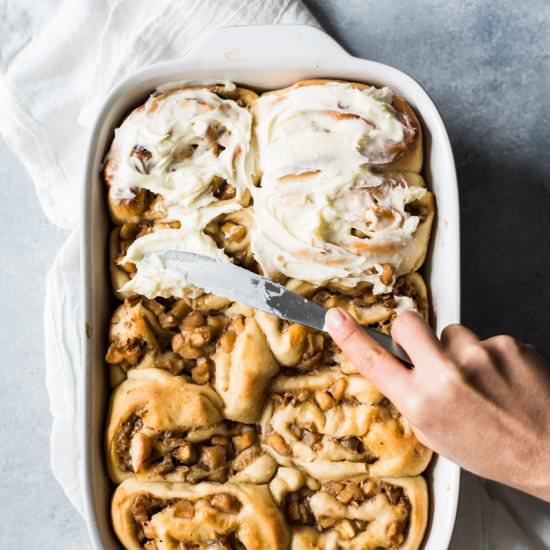 Dulce de Leche Cinnamon Rolls - Recipe photo by isabeleats