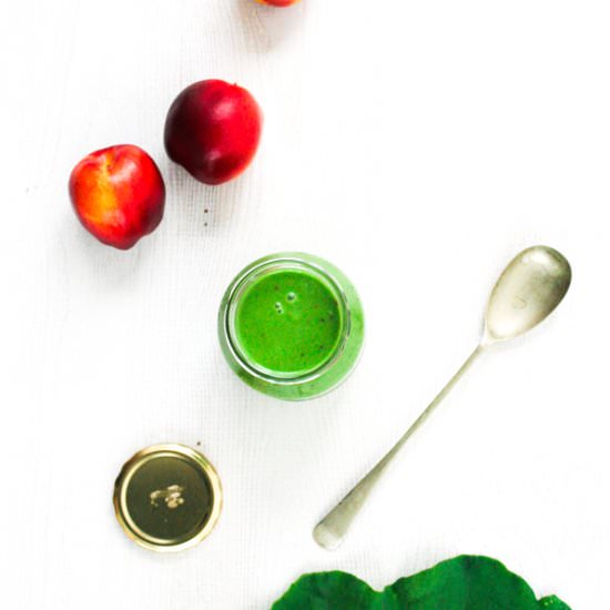 Nectarine & Kale Green Smoothie - Recipe photo by rebelskitchen