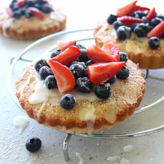 Classic Berry Apricot Almond Tarts - Recipe photo by berry sweet life