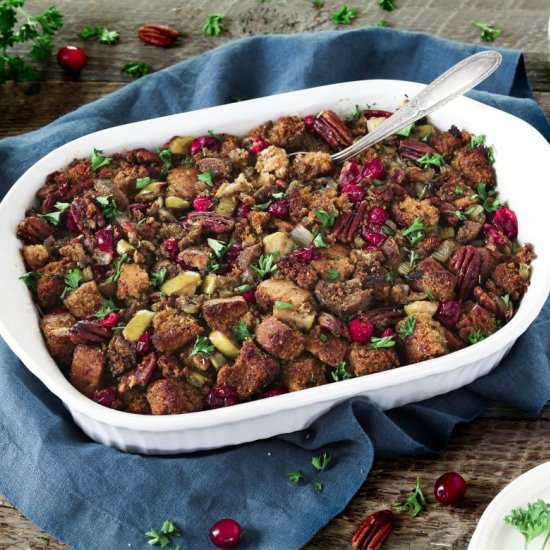 Vegan Cornbread Stuffing - Recipe photo by Vegan Huggs
