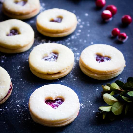 Swiss Jam Sandwich Cookies - Recipe photo by aline_made