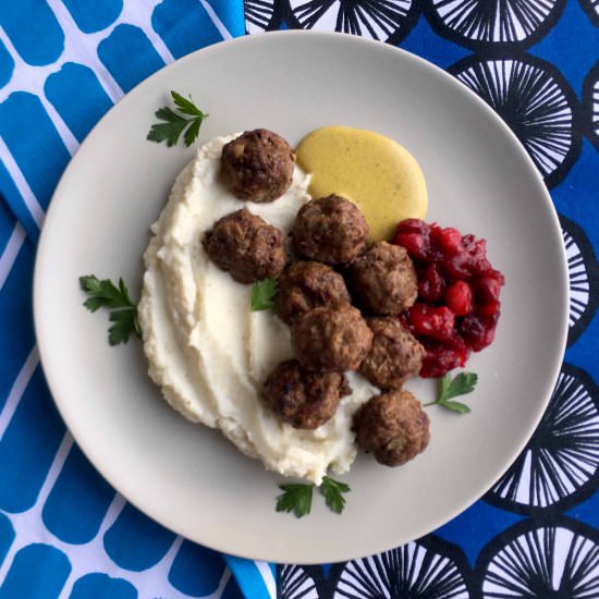 Low Carb IKEA Meatball Meal - Recipe photo by Resolution Eats