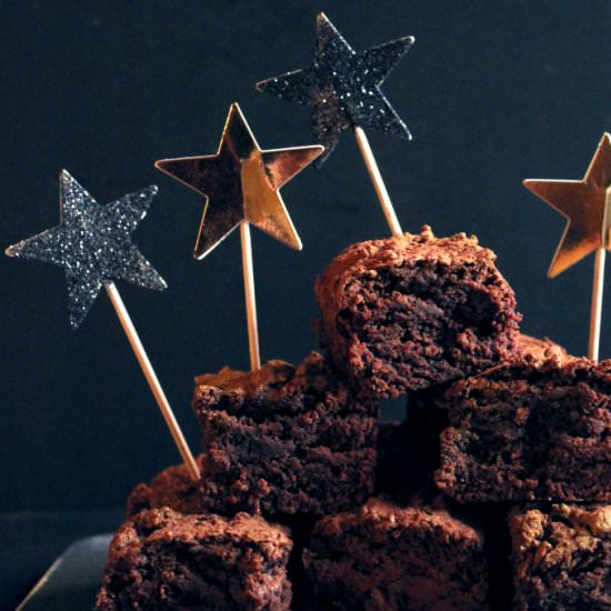 Super Fudgy Vegan Brownie - Recipe photo by The Candid Kitchen