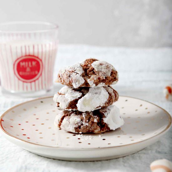 Peppermint Chocolate Crinkle Cookie - Recipe photo by thespeckledpalate