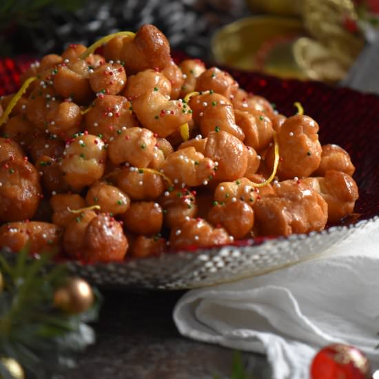 Struffoli di Mamma - Recipe photo by shelovesbiscotti
