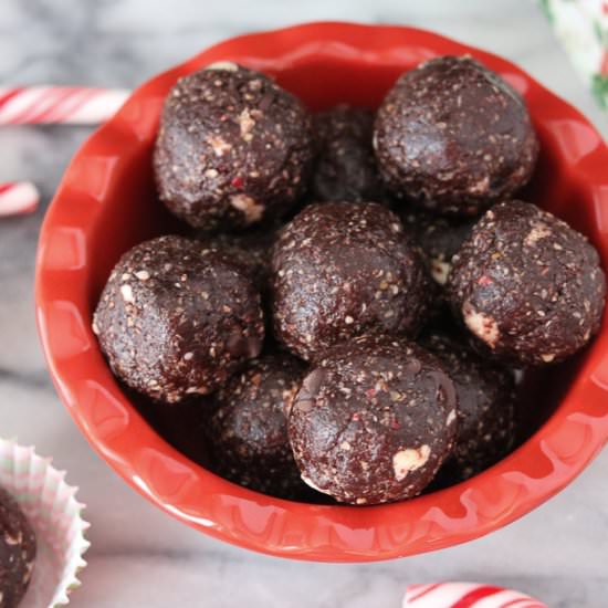 Peppermint Chocolate Snack Bites - Recipe photo by Girl Heart Food