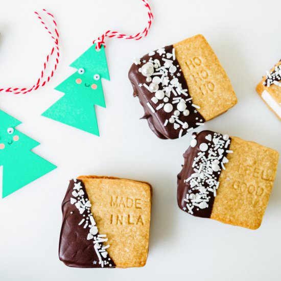 Marshmallow Chocolate Grahams - Recipe photo by The Sweet Nerd